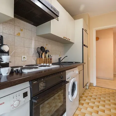 Apartment Centragence - Bosquet - With Spacious Terrace