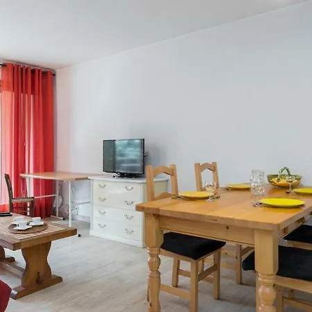 Centragence - Bosquet - With Spacious Terrace